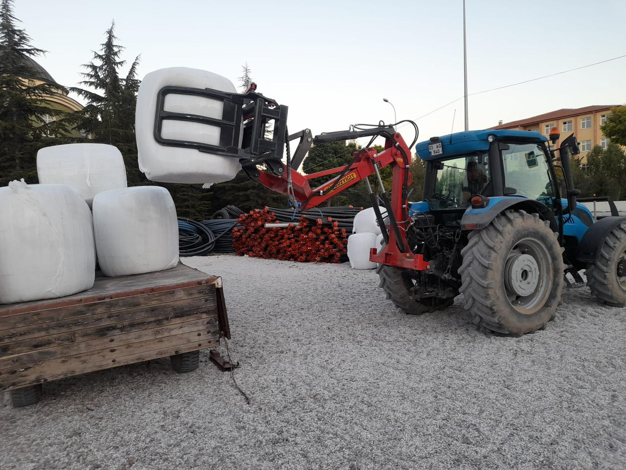 Traktor Novatar Tractor Rear Loader: slika 23 Traktor Novatar Tractor Rear Loader: slika 23
