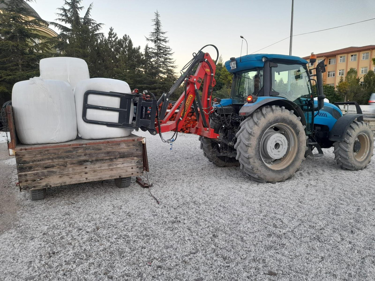 Traktor Novatar Tractor Rear Loader: slika 19 Traktor Novatar Tractor Rear Loader: slika 19