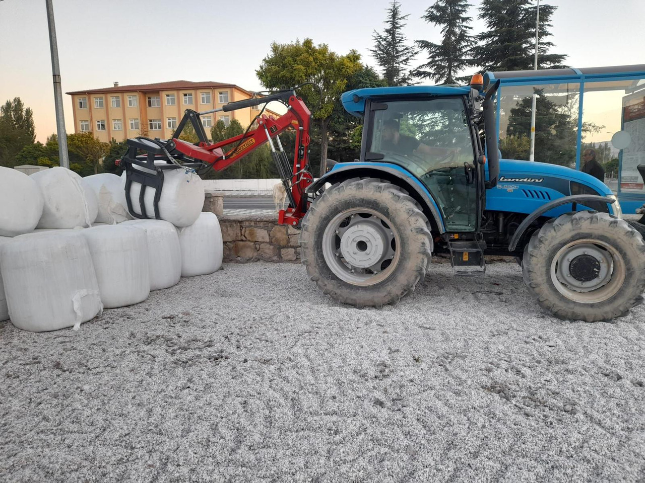 Traktor Novatar Tractor Rear Loader: slika 18 Traktor Novatar Tractor Rear Loader: slika 18