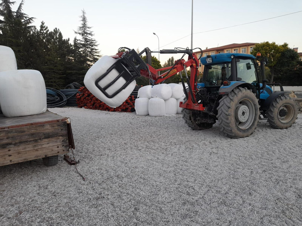 Traktor Novatar Tractor Rear Loader: slika 22 Traktor Novatar Tractor Rear Loader: slika 22