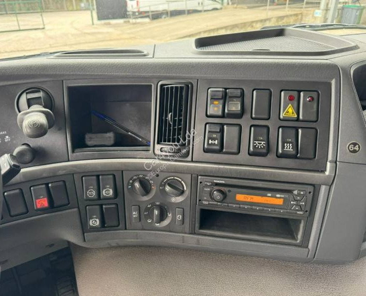 Kamion za prevoz automobila, Poluprikolica za prevoz automobila Volvo FM13: slika 12