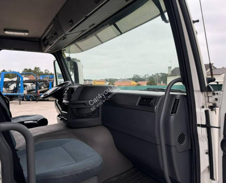 Kamion za prevoz automobila, Poluprikolica za prevoz automobila Volvo FM13: slika 8