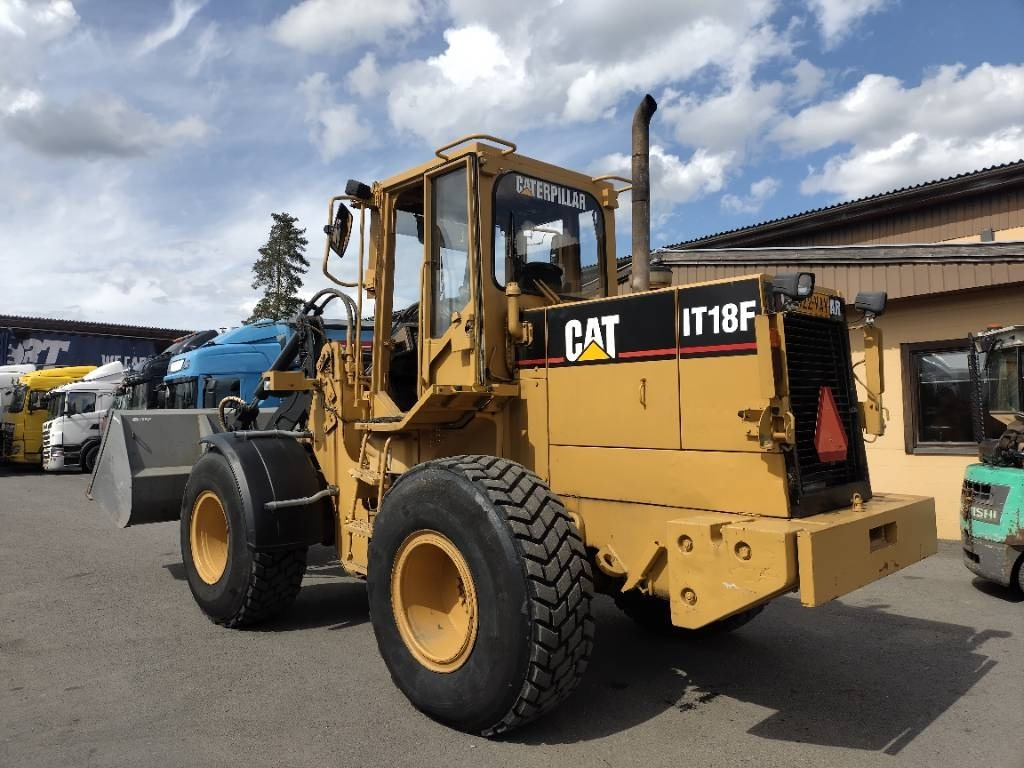 CAT IT18 F Hieno kone, pikakiinike,lisähydr. - Utovarivač točkaš: slika 1 CAT IT18 F Hieno kone, pikakiinike,lisähydr. - Utovarivač točkaš: slika 1