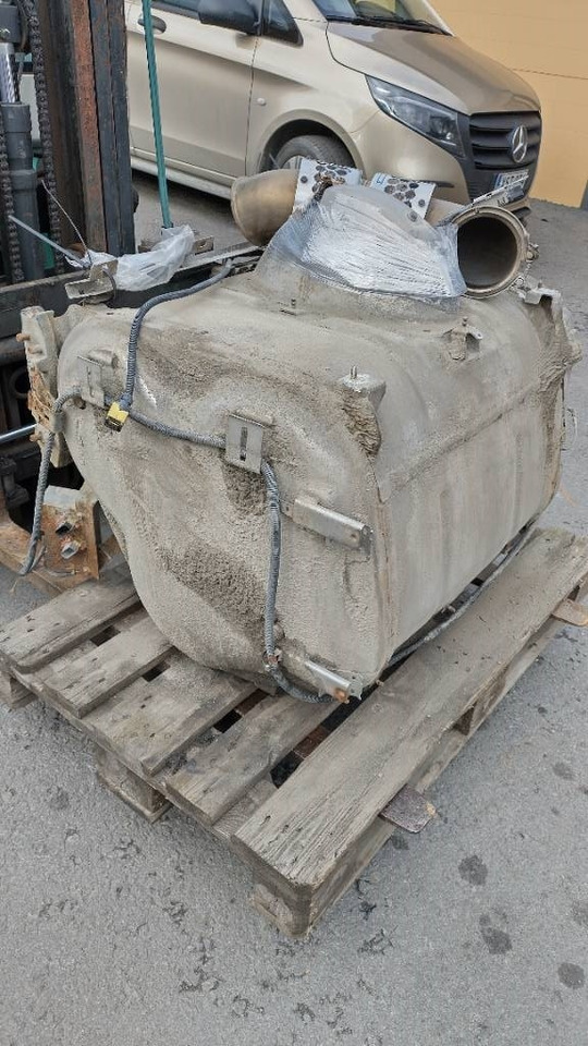 Scania NG580 pystyputki katalysaattori täydellinen pake - Motor za Kamion: slika 1 Scania NG580 pystyputki katalysaattori täydellinen pake - Motor za Kamion: slika 1