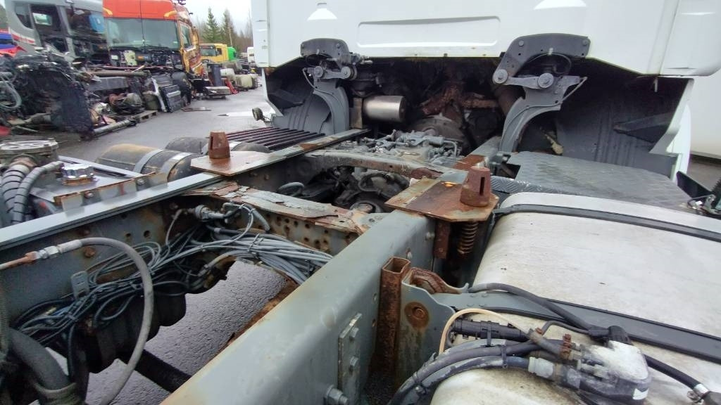 Scania R164 480 rautajouset,av4100mm , ADR. HIENO!! - Kamion sa golom šasijom i zatvorenom kabinom: slika 3 Scania R164 480 rautajouset,av4100mm , ADR. HIENO!! - Kamion sa golom šasijom i zatvorenom kabinom: slika 3