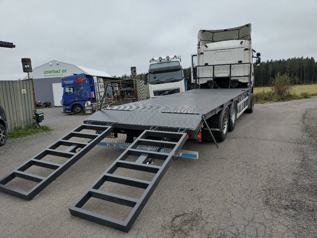 Scania R560 6x2 täysilmaj.uusi koneenkuljetusritilä - Kamion sa tovarnim sandukom: slika 4 Scania R560 6x2 täysilmaj.uusi koneenkuljetusritilä - Kamion sa tovarnim sandukom: slika 4