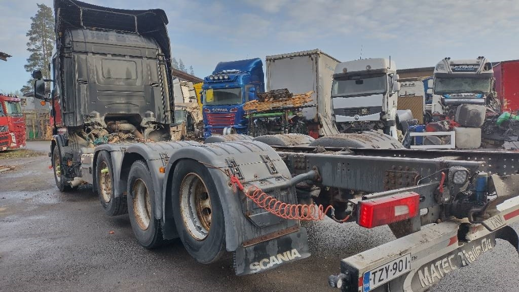 Scania R580 8x2 täysilma alusta,8m runko  - Kamion sa golom šasijom i zatvorenom kabinom: slika 4 Scania R580 8x2 täysilma alusta,8m runko  - Kamion sa golom šasijom i zatvorenom kabinom: slika 4