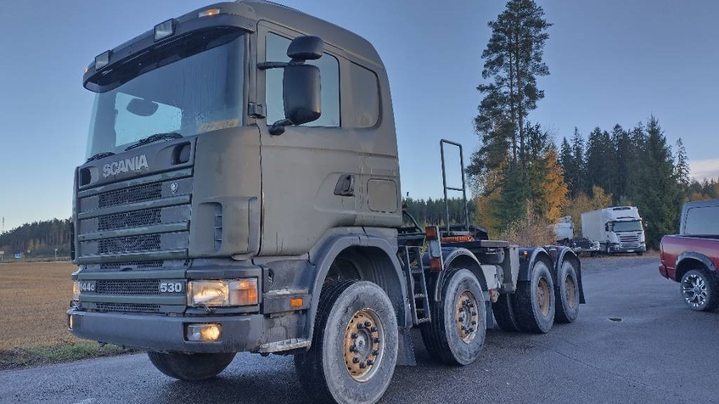 Scania R144 530 8x4 RASKASVETURI  - Tegljač: slika 2 Scania R144 530 8x4 RASKASVETURI  - Tegljač: slika 2