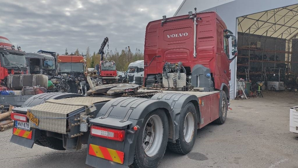 Volvo FH13 6x4 nouseva teliveto, HYDR!! - Tegljač: slika 4 Volvo FH13 6x4 nouseva teliveto, HYDR!! - Tegljač: slika 4