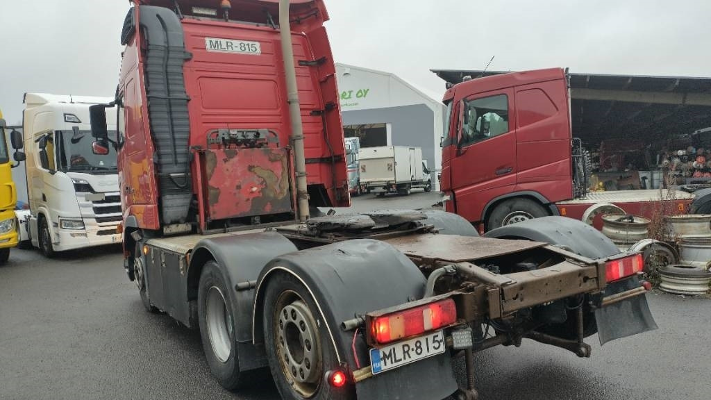 Volvo FH480 6x2 takateli veturi, hydrauliikka,manuaali - Tegljač: slika 3 Volvo FH480 6x2 takateli veturi, hydrauliikka,manuaali - Tegljač: slika 3