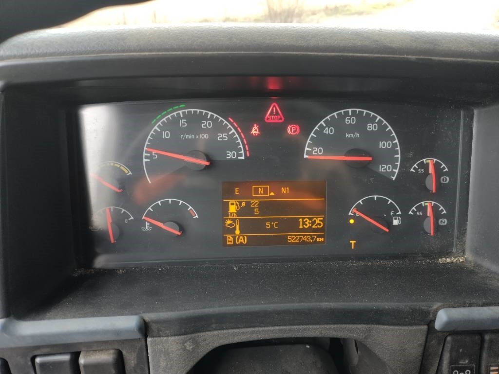 Volvo FM13 10*4 betoniauto,ränni - Mikser za beton: slika 5 Volvo FM13 10*4 betoniauto,ränni - Mikser za beton: slika 5