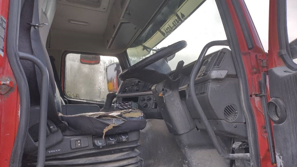 Kamion cisterna Volvo FM9 8x4 full steel,manual, mixer: slika 7