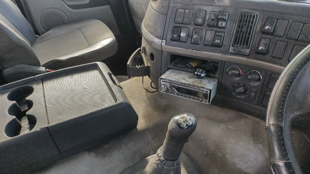 Kamion cisterna Volvo FM9 8x4 full steel,manual, mixer: slika 9