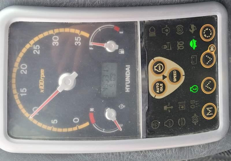 Hyundai ROBEX 55W-9 EXCAVATOR / SPROWADZONY Z FRANCJI - Bager točkaš: slika 3 Hyundai ROBEX 55W-9 EXCAVATOR / SPROWADZONY Z FRANCJI - Bager točkaš: slika 3