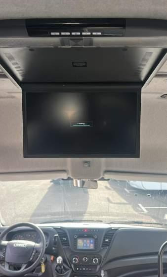 Iveco DAILY/ SPROWADZONE / 2X KLIMA / TV / 108 000 KM - Minibus, Putnički kombi: slika 4 Iveco DAILY/ SPROWADZONE / 2X KLIMA / TV / 108 000 KM - Minibus, Putnički kombi: slika 4