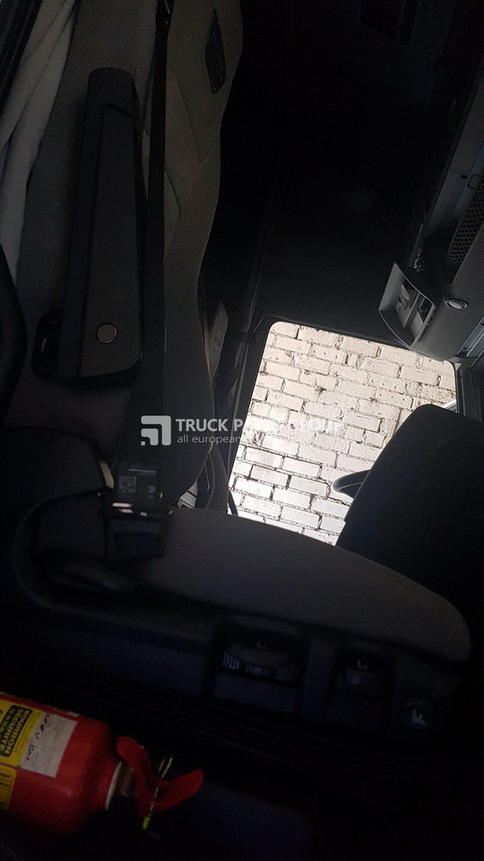 IVECO IVECO STRALIS EURO6 emission HY-WAY seats driver + passenger 13138430698, 504045441, 500389633, 500389418, 504196960 - Sedište za Kamion: slika 4 IVECO IVECO STRALIS EURO6 emission HY-WAY seats driver + passenger 13138430698, 504045441, 500389633, 500389418, 504196960 - Sedište za Kamion: slika 4