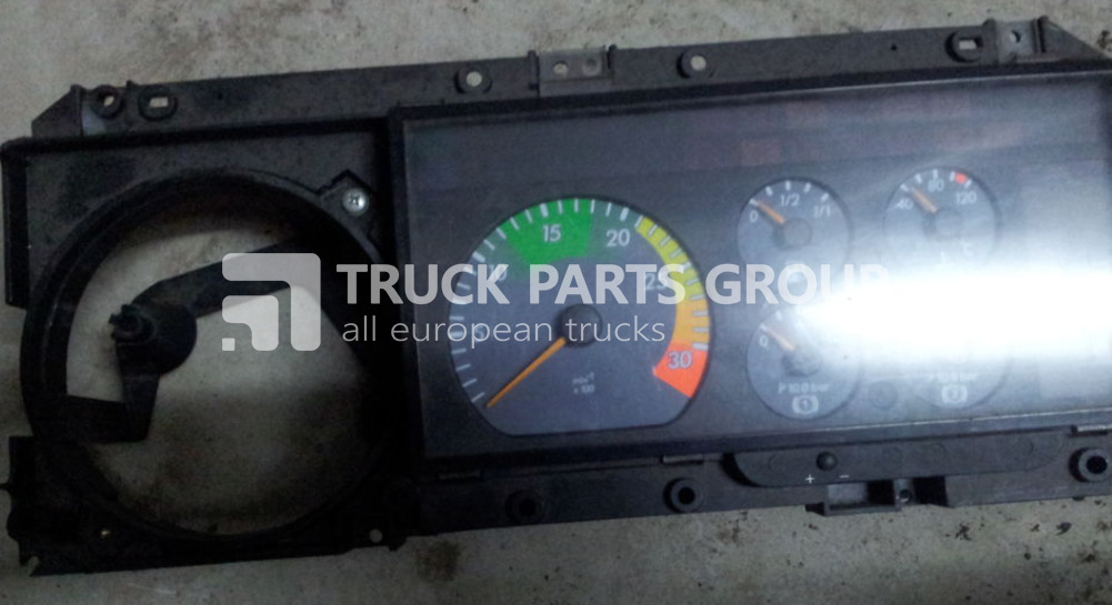 MERCEDES-BENZ Vario instrument panel, instrument cluster, dashboard, 001542360 dashboard - Komandna tabla za Dostavno vozilo: slika 1 MERCEDES-BENZ Vario instrument panel, instrument cluster, dashboard, 001542360 dashboard - Komandna tabla za Dostavno vozilo: slika 1