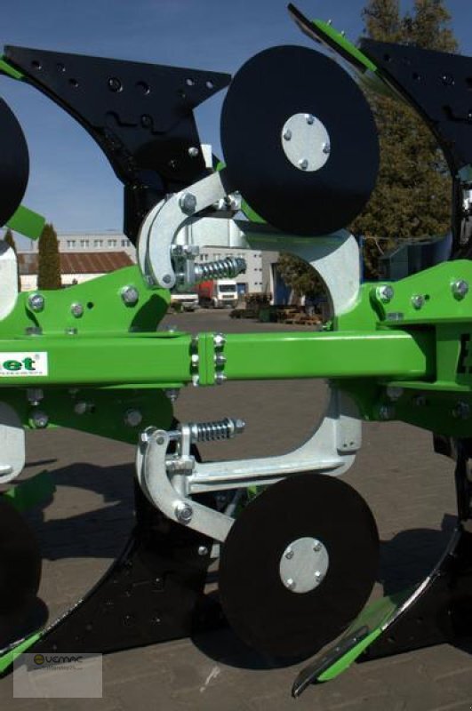 BOMET Drehpflug U052 3 Schar 0,34-0,42-0,50m Körperbreite - Plug: slika 2 BOMET Drehpflug U052 3 Schar 0,34-0,42-0,50m Körperbreite - Plug: slika 2