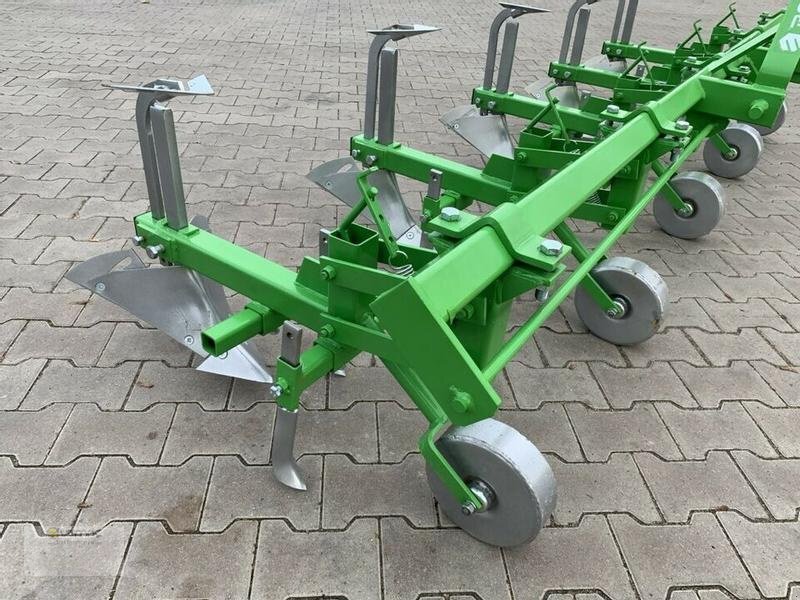 Novu Oprema za obradu zemljišta BOMET Kartoffelhäufler Bomet P475/1 4reihig Norma Häufler Kartoffel NEU: slika 13