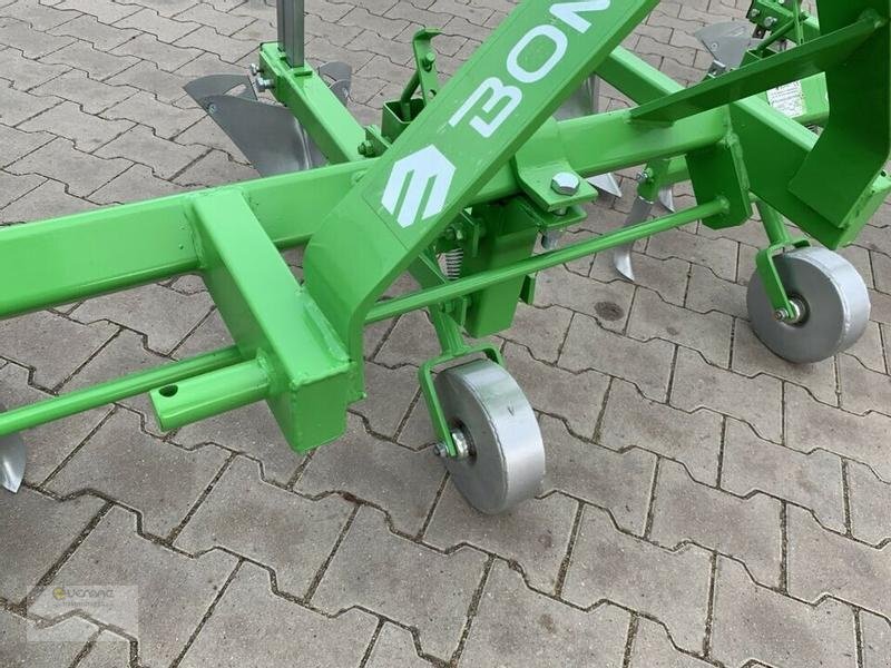 Novu Oprema za obradu zemljišta BOMET Kartoffelhäufler Bomet P475/1 4reihig Norma Häufler Kartoffel NEU: slika 11