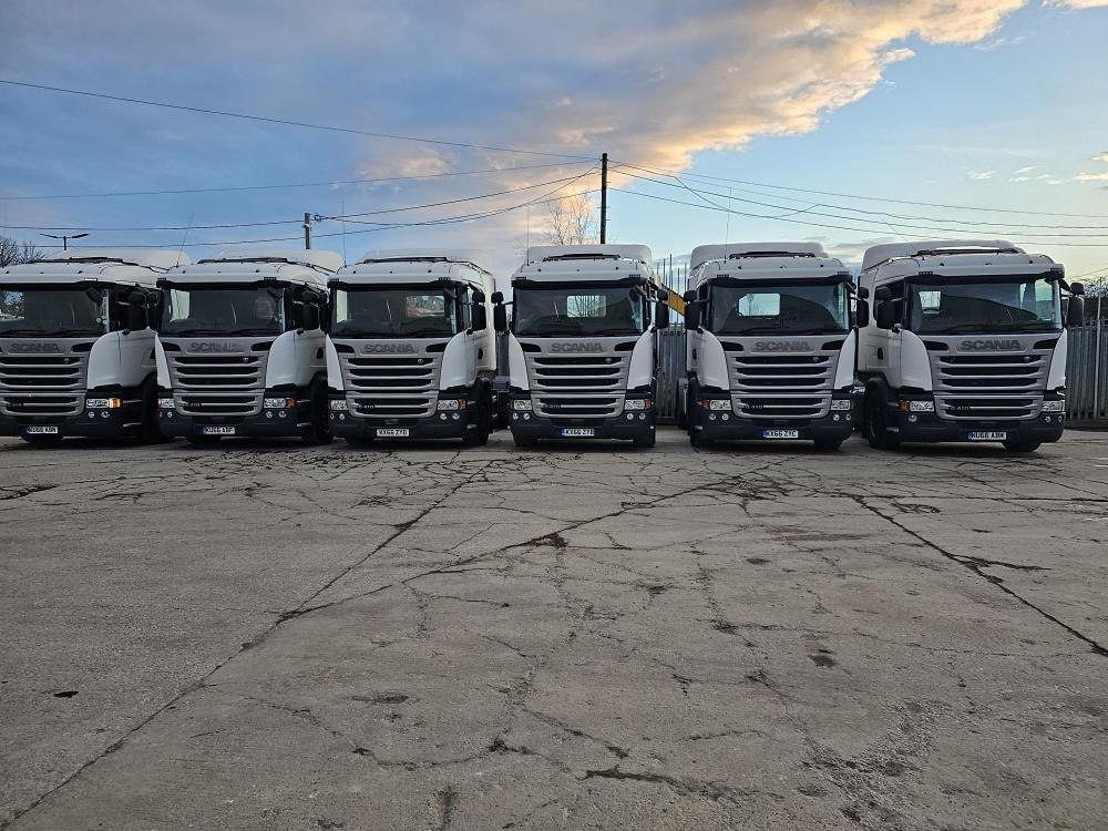 Tegljač Scania G410: slika 1