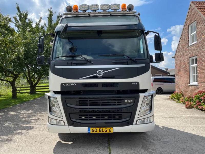 Volvo FM 460 EURO 6 / TOP!! / NL TRUCK / GLOBETROTTER / SAFETY SYSTEMS - Tegljač: slika 2 Volvo FM 460 EURO 6 / TOP!! / NL TRUCK / GLOBETROTTER / SAFETY SYSTEMS - Tegljač: slika 2