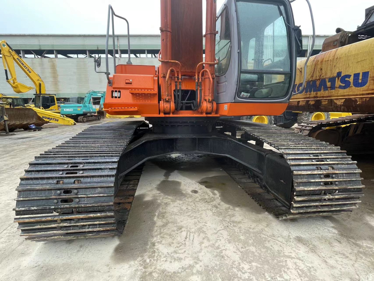 HITACHI ZX350LCH-1 - Bager guseničar: slika 2 HITACHI ZX350LCH-1 - Bager guseničar: slika 2