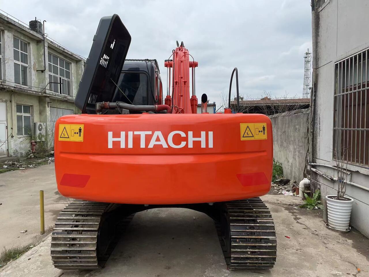 HITACHI zaxis120 - Bager guseničar: slika 2 HITACHI zaxis120 - Bager guseničar: slika 2