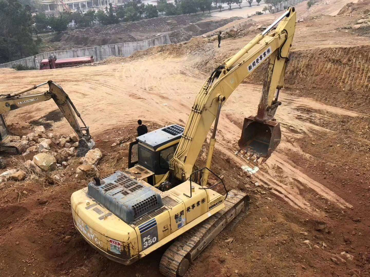 KOMATSU PC350-7 - Bager guseničar: slika 1 KOMATSU PC350-7 - Bager guseničar: slika 1
