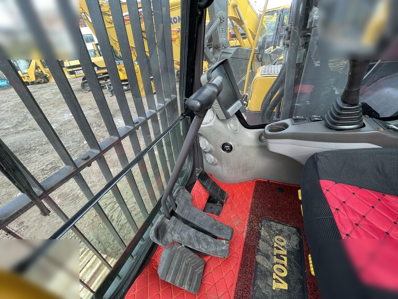 Bager guseničar VOLVO EC480DL: slika 15