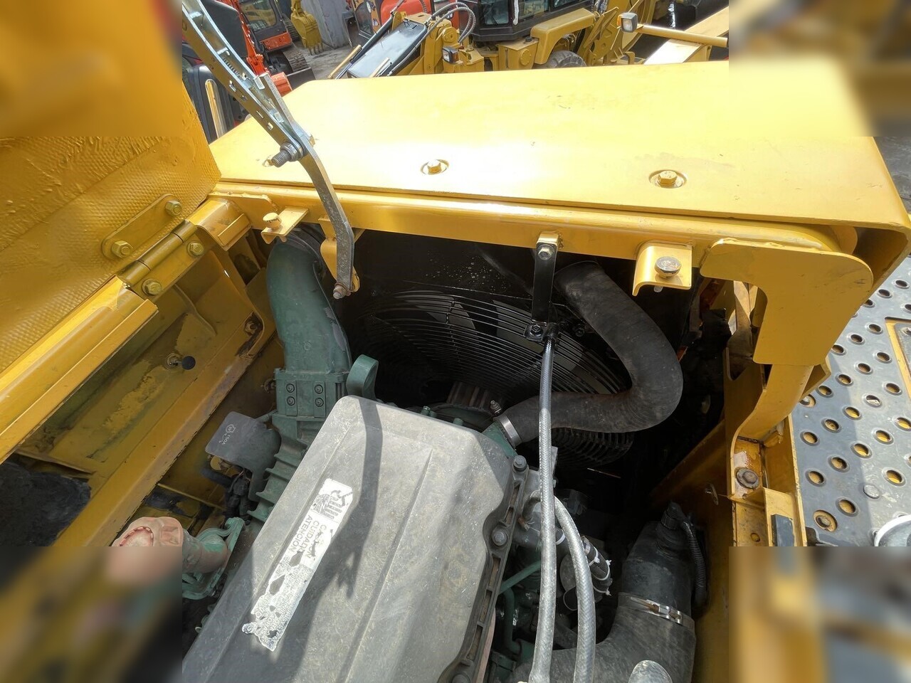 Bager guseničar VOLVO EC480DL: slika 17