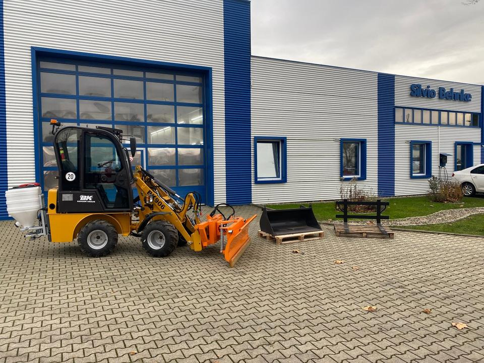 Radlader/Hoflader BK906 mit Kabine inkl. Winter-Komplettpaket *INKL.19% MWST.*BERGER KRAUS*PERKINS*EURO*SOFORT!* - Zglobni utovarivač: slika 2 Radlader/Hoflader BK906 mit Kabine inkl. Winter-Komplettpaket *INKL.19% MWST.*BERGER KRAUS*PERKINS*EURO*SOFORT!* - Zglobni utovarivač: slika 2