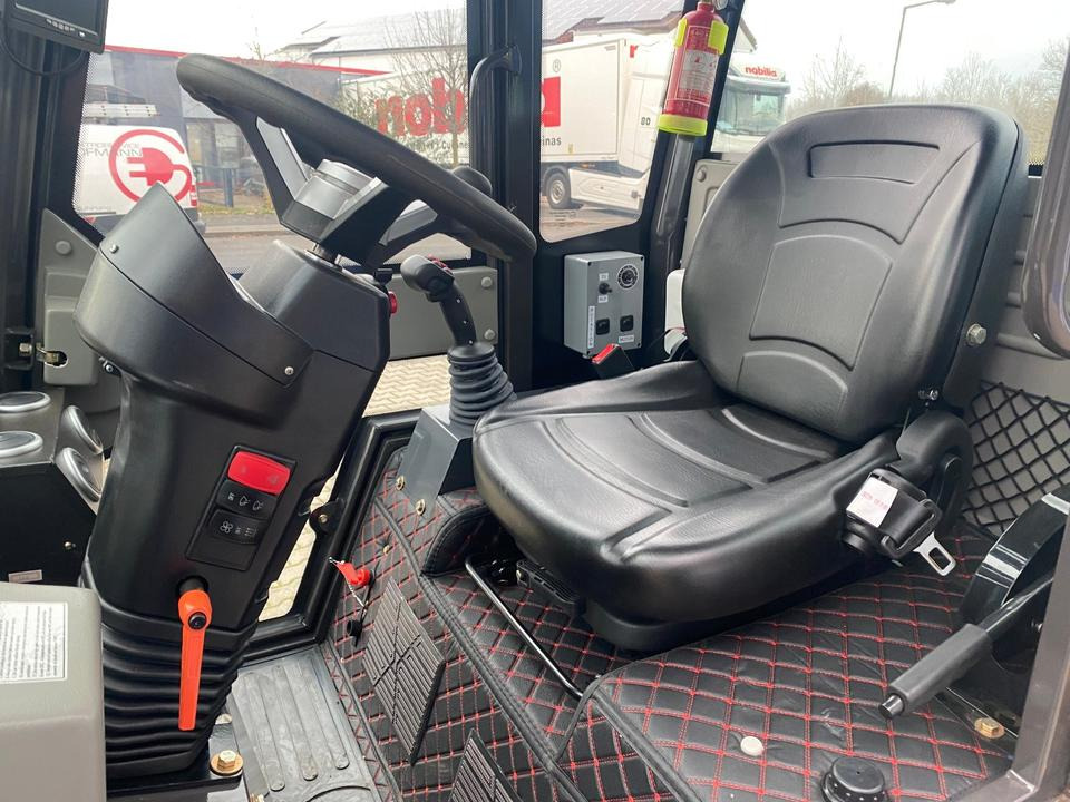 Zglobni utovarivač Radlader/Hoflader BK906 mit Kabine inkl. Winter-Komplettpaket *INKL.19% MWST.*BERGER KRAUS*PERKINS*EURO*SOFORT!*: slika 19 Zglobni utovarivač Radlader/Hoflader BK906 mit Kabine inkl. Winter-Komplettpaket *INKL.19% MWST.*BERGER KRAUS*PERKINS*EURO*SOFORT!*: slika 19