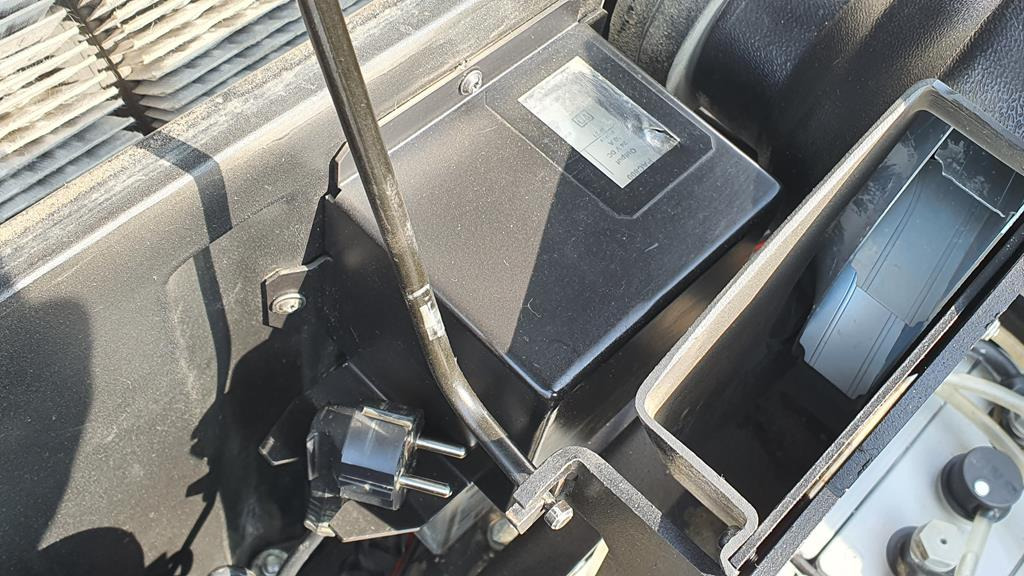 Industrijska mašina za metenje KÄRCHER KM 100/100 R Bp: slika 14