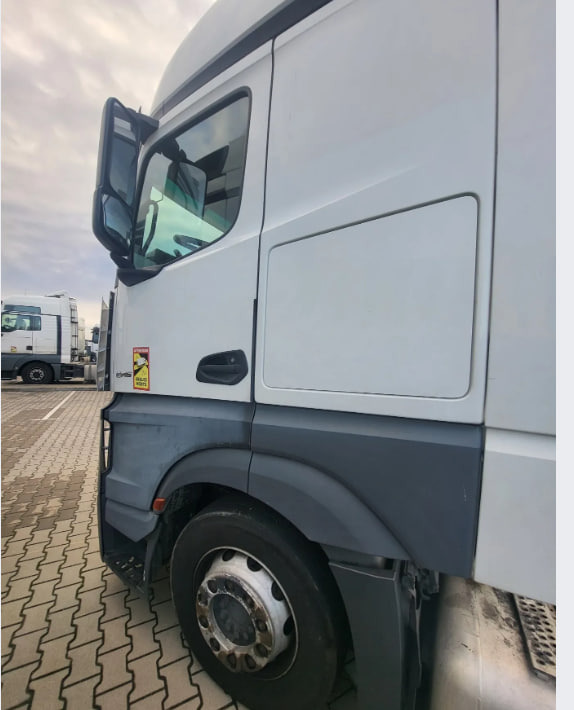 Mercedes-Benz ACTROS 1845 mega  WDF - Tegljač: slika 3 Mercedes-Benz ACTROS 1845 mega  WDF - Tegljač: slika 3