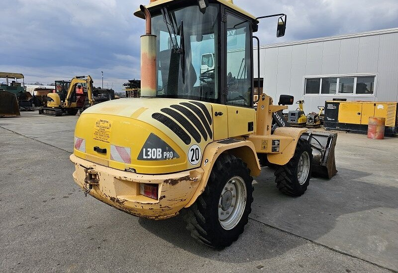 Volvo L30B - Utovarivač: slika 3 Volvo L30B - Utovarivač: slika 3