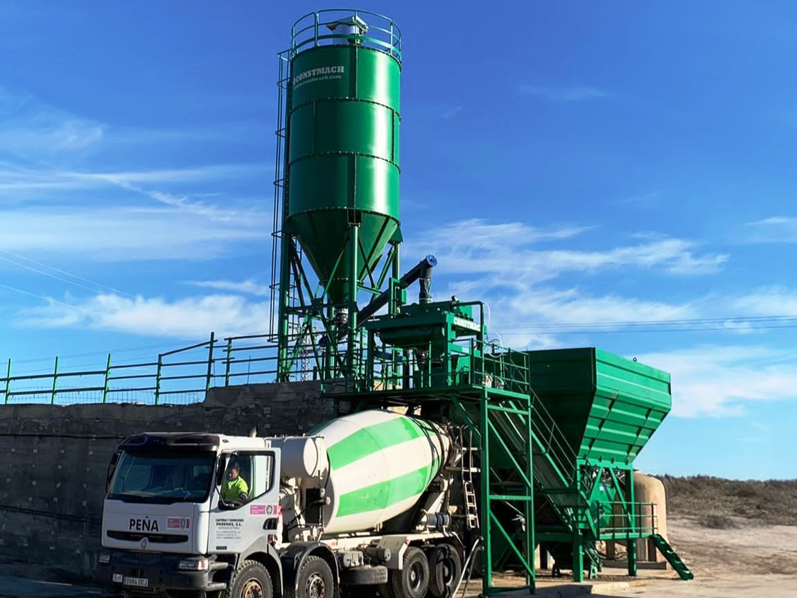 Constmach 60 m³/h Dry Type Concrete Batching Plant - Fabrika betona: slika 1 Constmach 60 m³/h Dry Type Concrete Batching Plant - Fabrika betona: slika 1