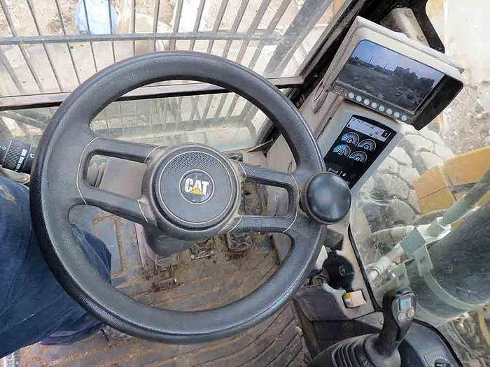 Bager točkaš CAT M320F: slika 9