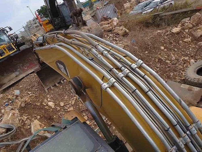 Bager točkaš CAT M320F: slika 13