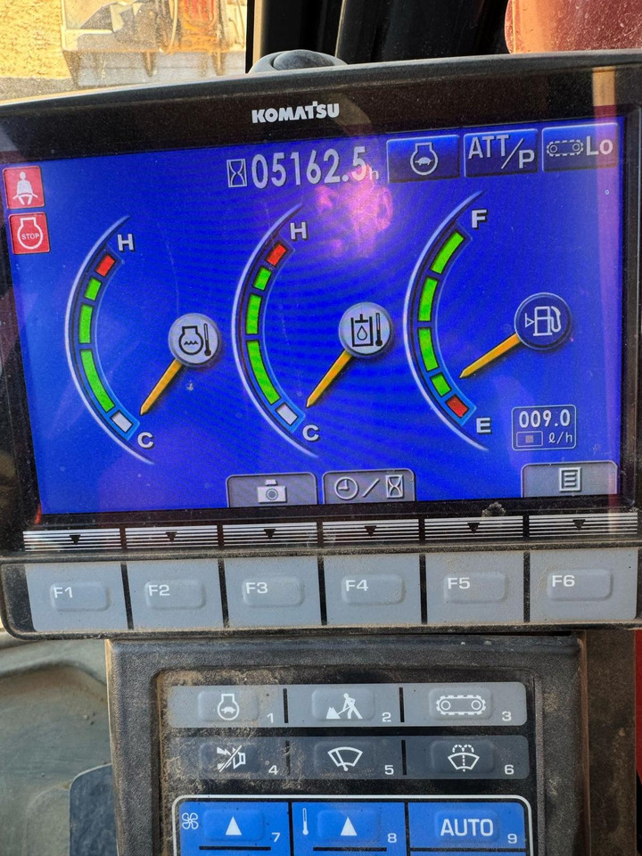 Lizing KOMATSU PC 228 USCL-10 KOMATSU PC 228 USCL-10: slika 19