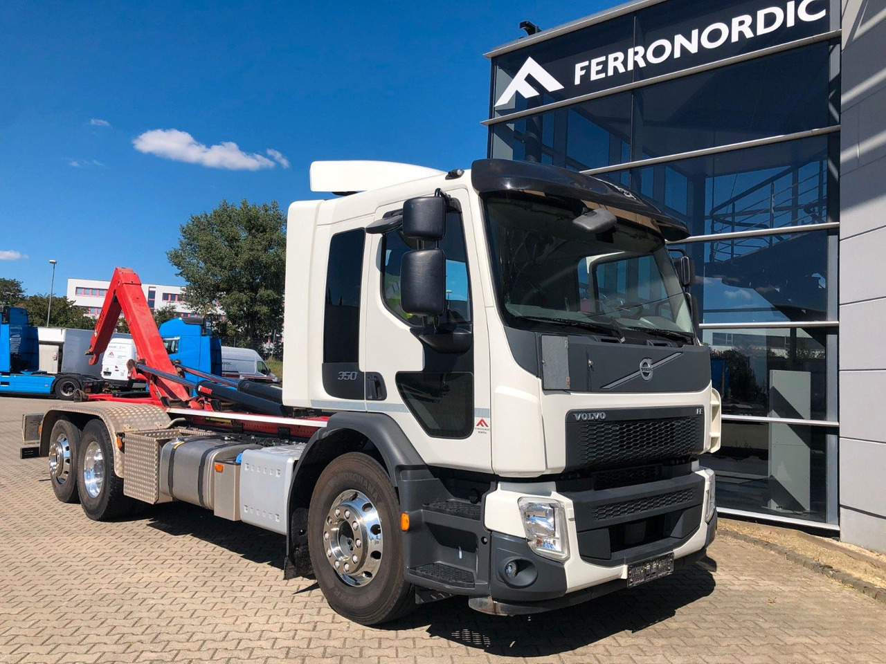 Volvo FE 350 6x2 Lenkachse*Alufelgen*HIAB*AHK*Klima - Kamion sa hidrauličnom kukom: slika 1 Volvo FE 350 6x2 Lenkachse*Alufelgen*HIAB*AHK*Klima - Kamion sa hidrauličnom kukom: slika 1