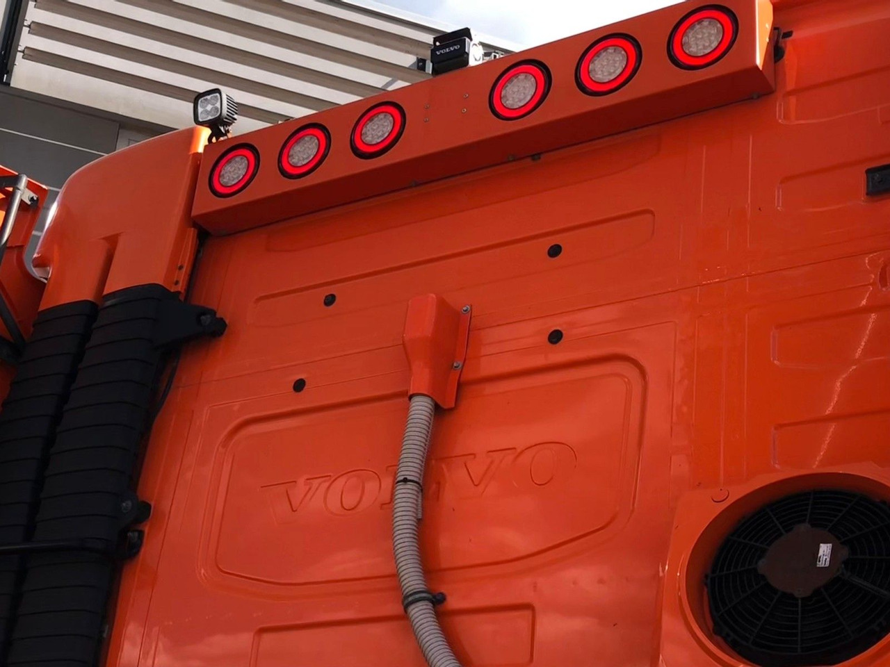 Volvo FH460 8x4 Tridem*TopZustand*excellent condition - Istovarivač: slika 3 Volvo FH460 8x4 Tridem*TopZustand*excellent condition - Istovarivač: slika 3