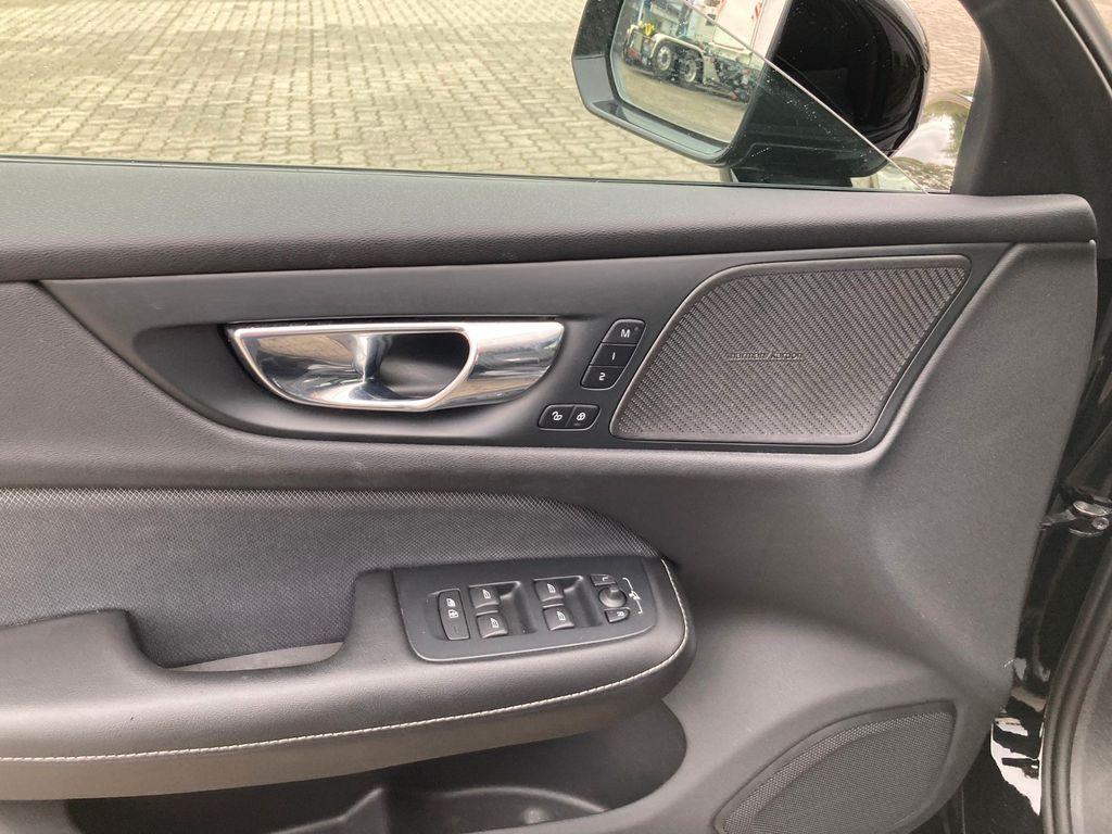 Volvo S60 T5 Lim. R-Design - Limuzina: slika 5 Volvo S60 T5 Lim. R-Design - Limuzina: slika 5