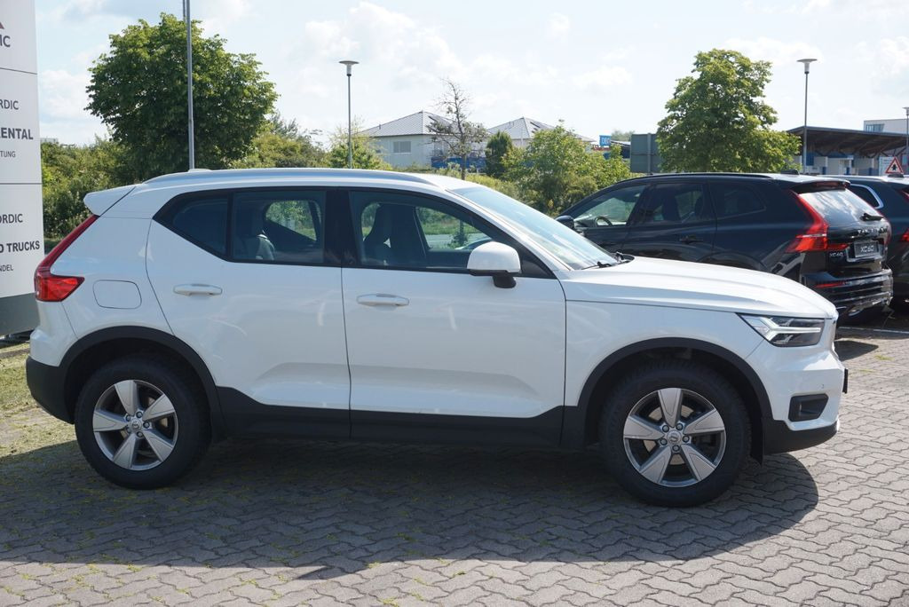 Volvo XC 40 T3 Momentum Pro 2WD - SUV: slika 2 Volvo XC 40 T3 Momentum Pro 2WD - SUV: slika 2