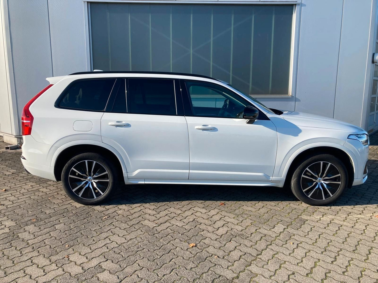 Volvo XC 90 T8 R-Des. Exp. Rech. Pl.-In Hybr. AWD 7-S. - SUV: slika 3 Volvo XC 90 T8 R-Des. Exp. Rech. Pl.-In Hybr. AWD 7-S. - SUV: slika 3