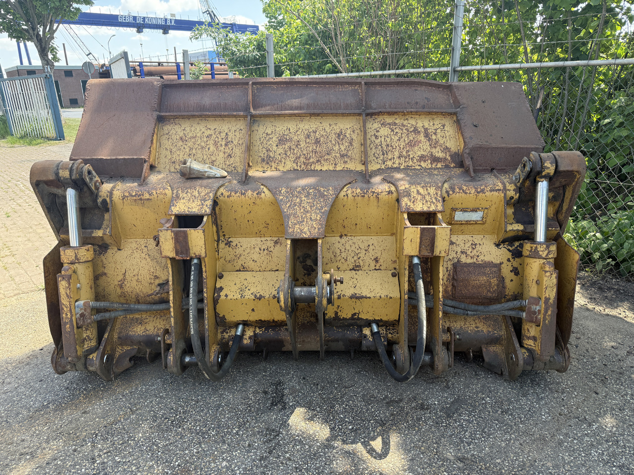 CATERPILLAR 953 - Utovarivač guseničar: slika 2 CATERPILLAR 953 - Utovarivač guseničar: slika 2