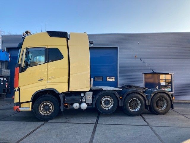 Volvo FH 16.750 8x4/4 - Tegljač: slika 2 Volvo FH 16.750 8x4/4 - Tegljač: slika 2