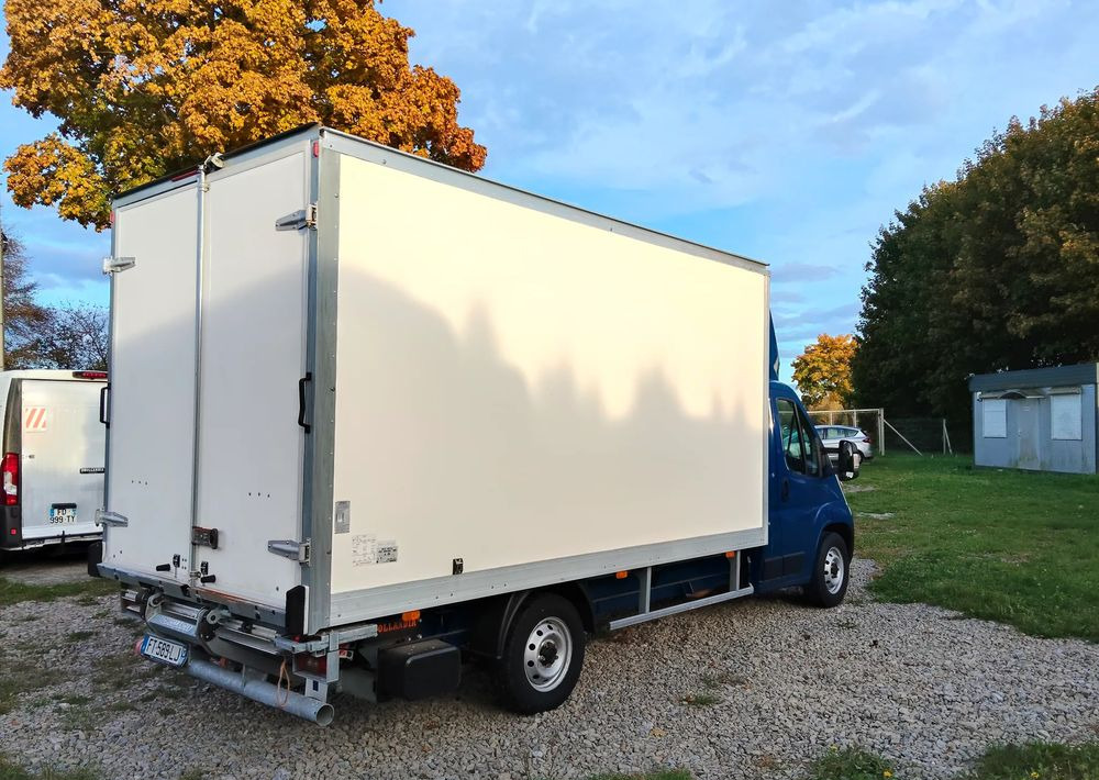 Fiat Ducato - Dostavno vozilo sa zatvorenim sandukom: slika 3 Fiat Ducato - Dostavno vozilo sa zatvorenim sandukom: slika 3