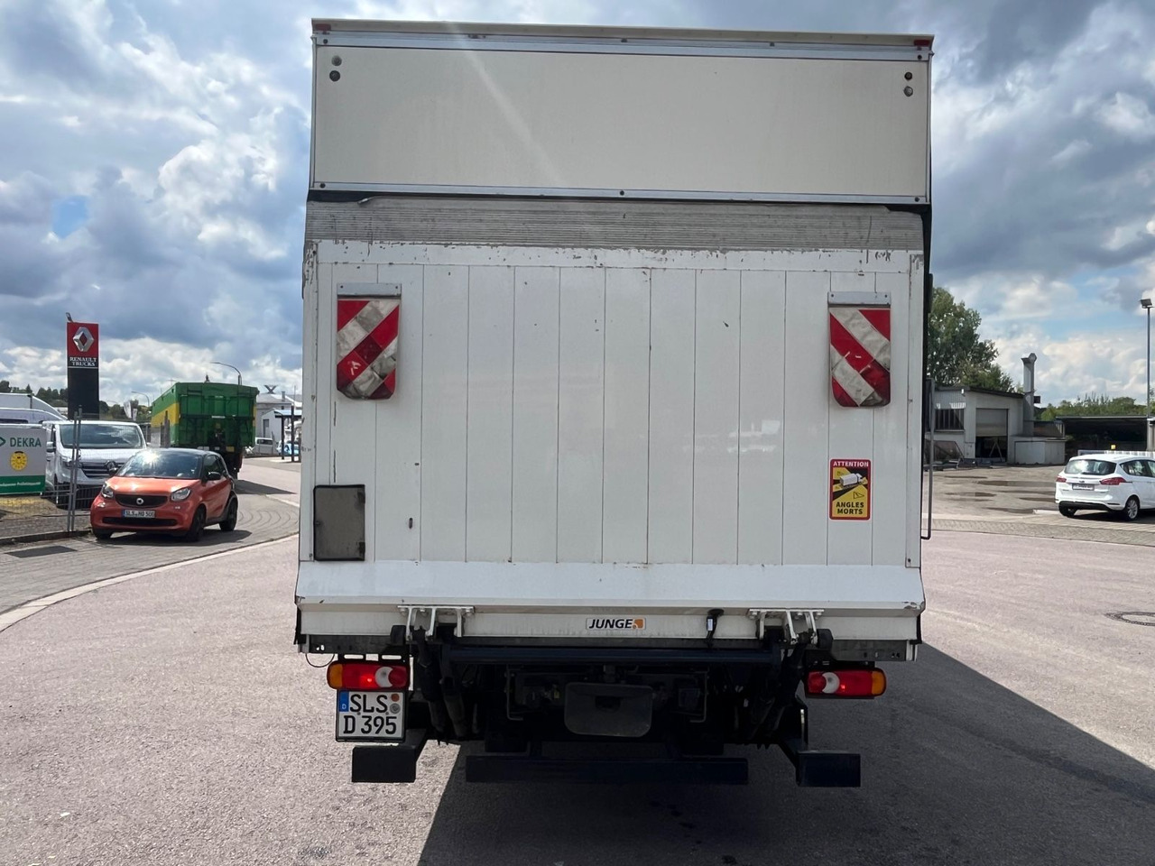Renault D7.5 210 Kofferaufbau mit LBW - Dostavno vozilo sa zatvorenim sandukom: slika 5 Renault D7.5 210 Kofferaufbau mit LBW - Dostavno vozilo sa zatvorenim sandukom: slika 5
