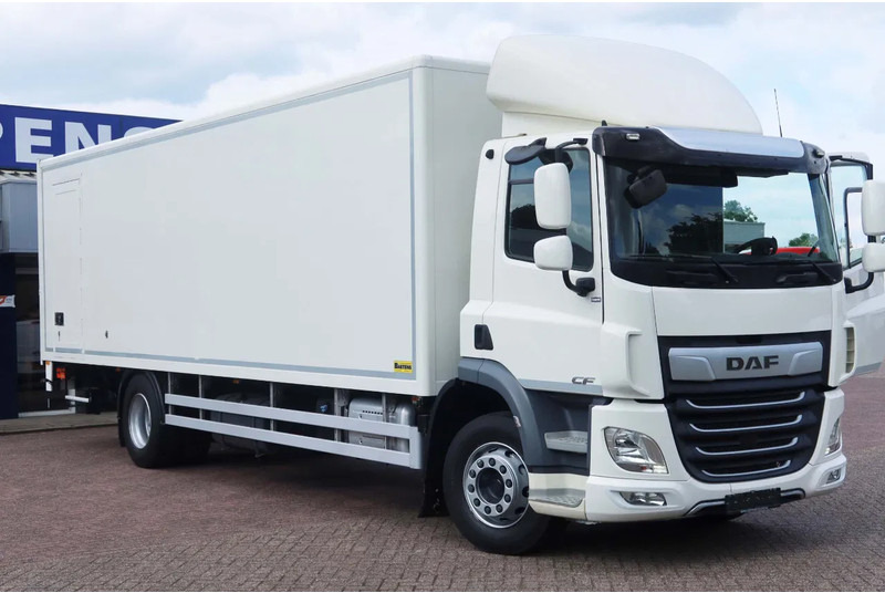 DAF CF 290 Bak+Klep Dhollandia 2.000 kg - Kamion sa zatvorenim sandukom: slika 2 DAF CF 290 Bak+Klep Dhollandia 2.000 kg - Kamion sa zatvorenim sandukom: slika 2